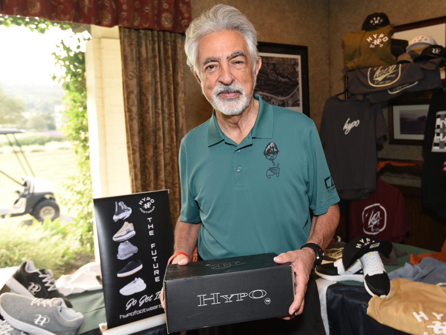 srcset=http://en-gd52mu8.edirectorycloud.com/custom/domain_1/image_files/uploads/2021/10/JOE-MANTEGNA-WITH-HYPOFOOTWEAR.jpg width=1500
