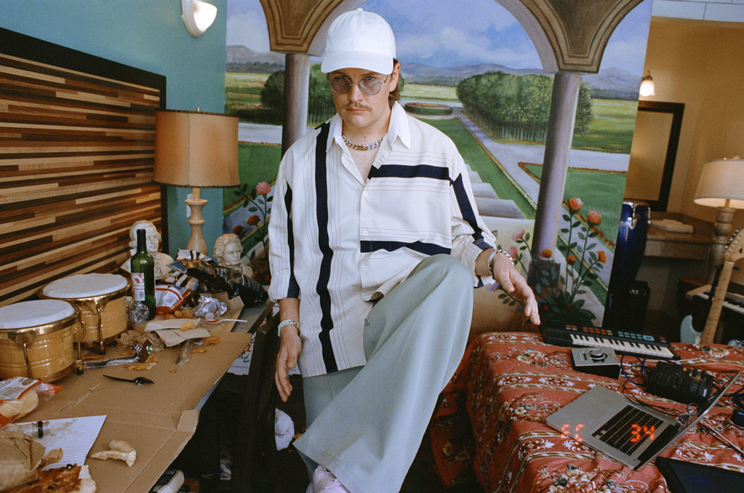 srcset=http://en-gd52mu8.edirectorycloud.com/custom/domain_1/image_files/uploads/2023/01/Myd-Credits-AliceMoitie2.jpg Looks