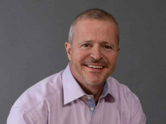 How Dr. Louis Hampers’ Research Helps Residents Connect With Spanish-Speaking Patients