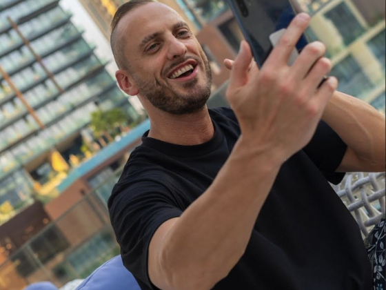 Self-Love and Solitude: Luke Chlebowicz’s Unconventional Journey to Success