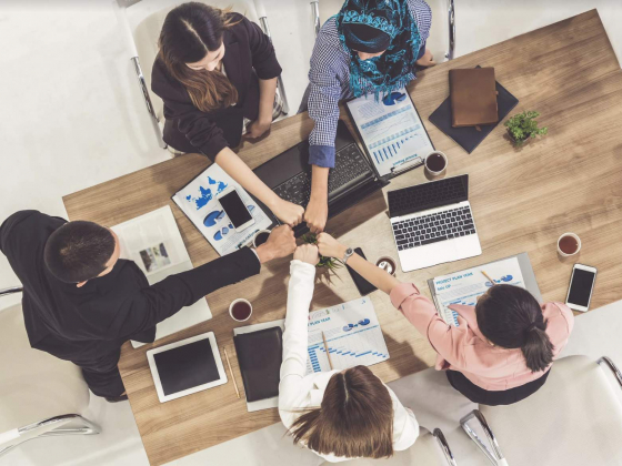 10 Fun Company Bonding Activities To Try in Summer 2023