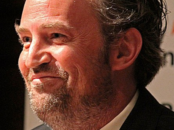 World Reacts To Death Of ‘Friends’ Star Matthew Perry